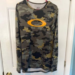🌿CAMO OAKLEY SHIRT🌿